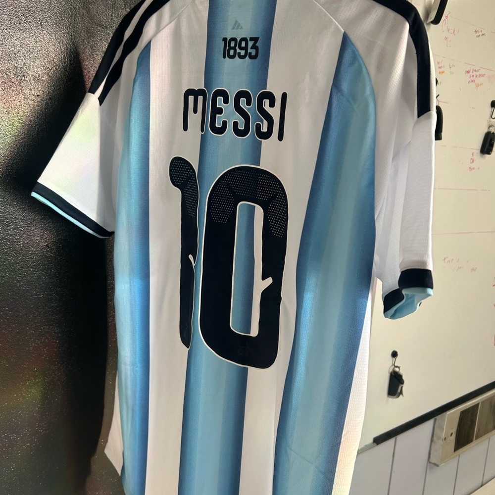 Adidas Argentina Lionel Messi jersey - Picture 9 of 9